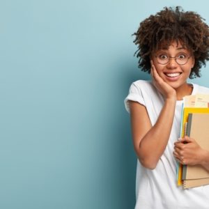 Português 8º Ano Fundamental – Os termos acessórios da oração: adjunto adverbial, adjunto adnominal, aposto e vocativo.