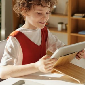 História 7º Ano Fundamental – Dinâmicas comerciais e culturais das sociedades americanas e africanas e interações com outras sociedades do Oriente, os escravos muçulmanos no Brasil.