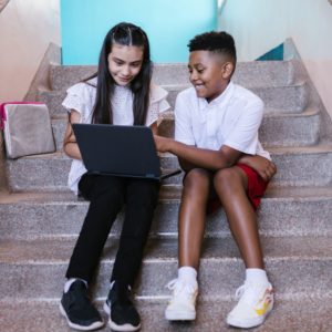 História 7º Ano Fundamental – Transformações profundas na Europa: passagens do feudalismo para a monarquia absolutista, passagens do capitalismo mercantil (mercantilismo) para o capitalismo industrial.