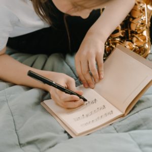 Português 7º Ano Fundamental – Reconhecer o verbo como núcleo das orações.