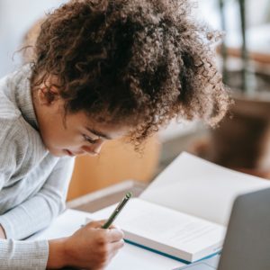 História 7º Ano Fundamental – Transição do Feudalismo para a Idade Moderna, formação e consolidação das monarquias absolutistas na Europa.